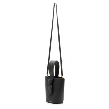bolso tipo bucket de piel negro hecho a mano con detalle de nudo, asa superior y bandolera