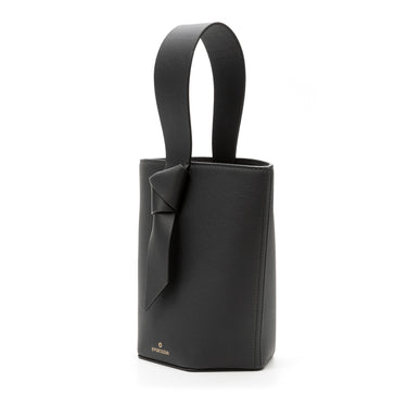 bolso tipo bucket de piel negro hecho a mano con detalle de nudo, asa superior y bandolera
