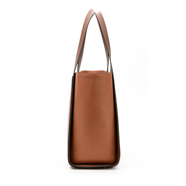 Sol tote bag Caoba leather. Handcrafted in Spain. La Portegna
