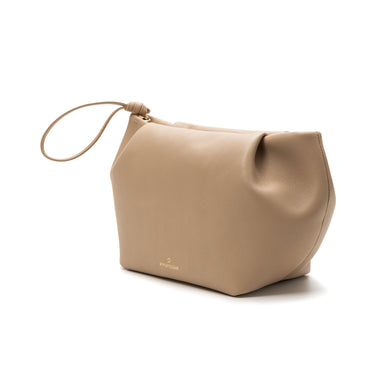 Leather Taupe clutch with shoulder strap, handmade in Spain. La Portegna