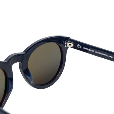 Kiss Navy Blue