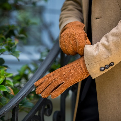 Gants de capybara rôtis