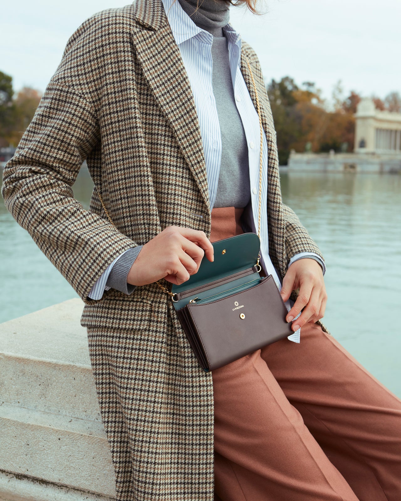 Lucia Burgundy and Petrol Chain 